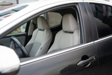 Toyota Yaris Selection Elegance Virtual Półskóra Keyless ACC krajowy Kraków - zdjęcie 9