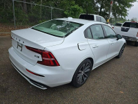 Volvo S60 INSCRIPTION / AWD / niski przebieg Tarnów - zdjęcie 4