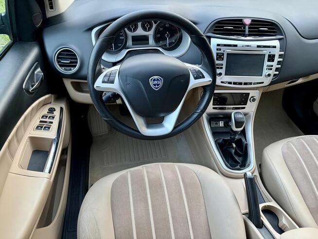Lancia Delta - PREMIUM - Bezwypadkowa / Niski przebieg Legionowo - zdjęcie 9