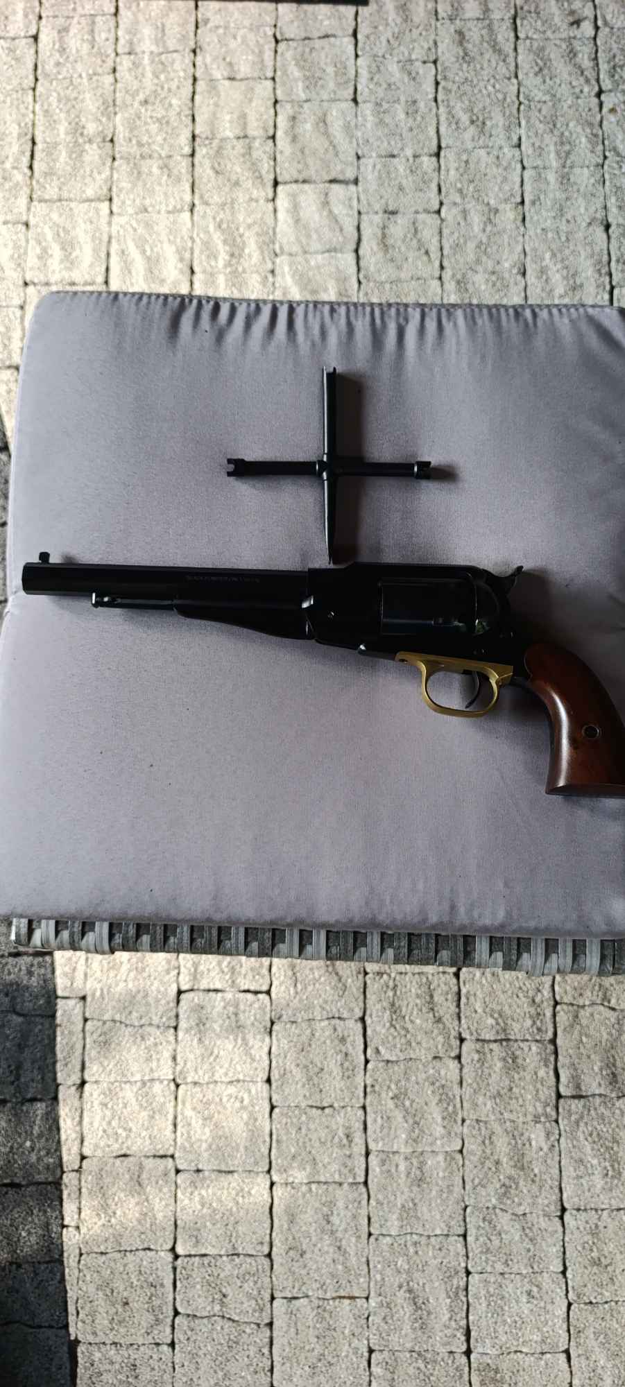 Rewolwer czarnoprochowy Pietta Remington New Army 1858 +kluczyk Grunwald - zdjęcie 1