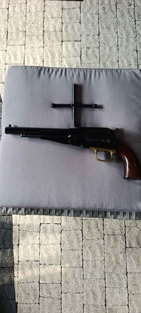 Rewolwer czarnoprochowy Pietta Remington New Army 1858 +kluczyk Grunwald - zdjęcie 1