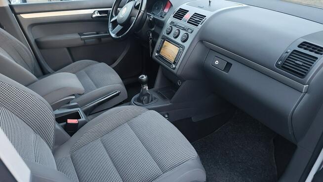 Volkswagen Touran 1,9 TDI 105KM 235tys.km/Kamera Navi/Alu/Super Szczecin - zdjęcie 12
