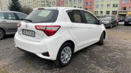 Toyota Yaris 2017 niski przebieg Wałbrzych - zdjęcie 3