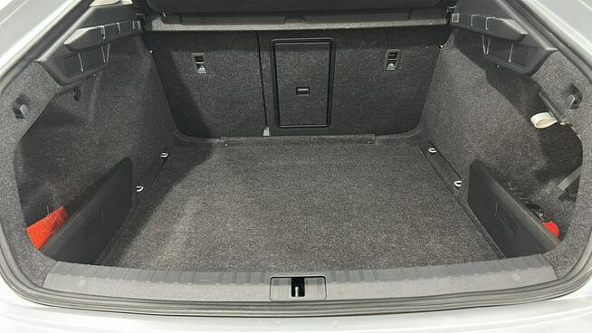 Skoda Octavia 2.0 TDI Ambition Warszawa - zdjęcie 11