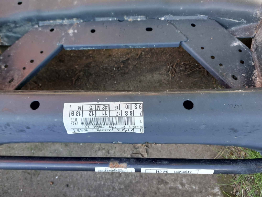 KOMPLETNE ZAWIESZENIE BELKA SANKI TYŁ FORD FOCUS MK4 KOMBI Nisko - zdjęcie 4