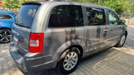 Chrysler Grand Voyager Limited Poznań - zdjęcie 6