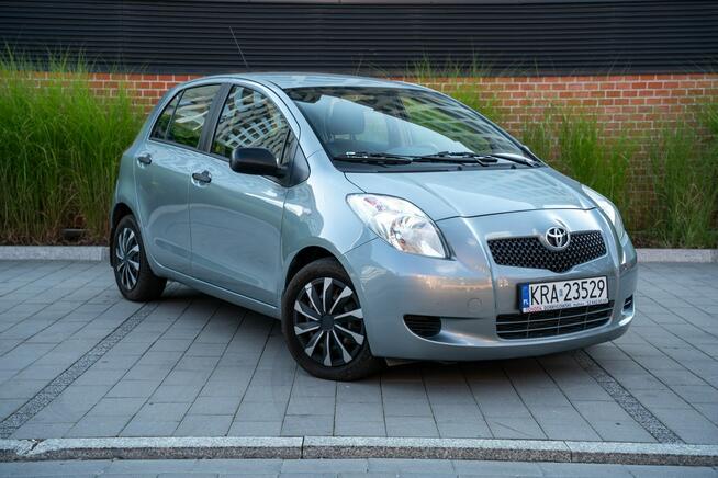 Toyota Yaris Krajowy Czujniki parkowania FV23% Bezwypadkowy Kraków - zdjęcie 3