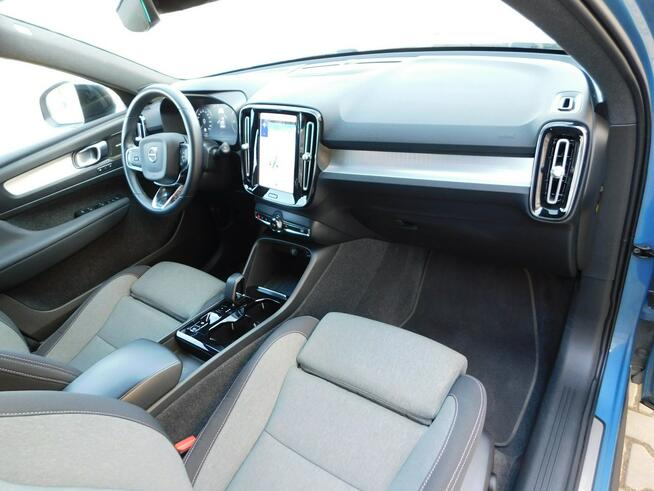 Volvo XC 40 1,5T4 z Gwarancją Bezwypadkowy Model 2024r Żyrardów - zdjęcie 9