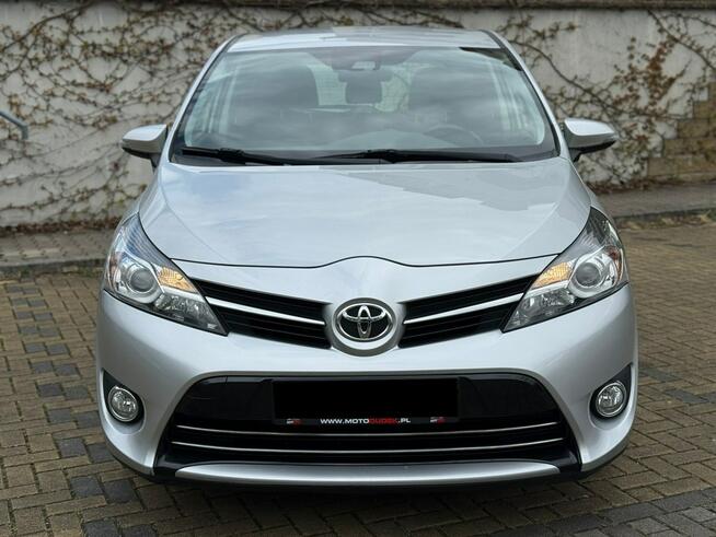 Toyota Verso 1.8 VVT-i Dynamic Tarnowskie Góry - zdjęcie 11