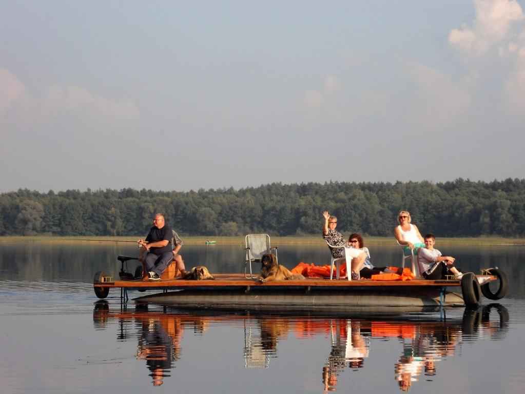 Noclegi bezpośrednio nad jeziorem powidzkim w Ostrowie u Piotra Ostrowo - zdjęcie 11