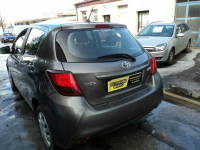 sprzedam ładną TOYOTE YARIS z 2016r  1.3 benz 100KM udziela.GW Lublin - zdjęcie 5