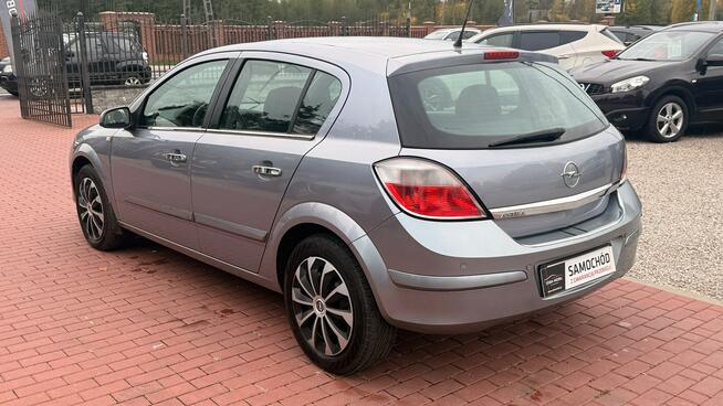 Opel Astra Sade Budy - zdjęcie 11