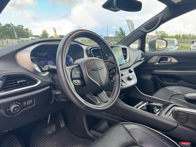 Chrysler Pacifica, 2021 Michałowice - zdjęcie 10