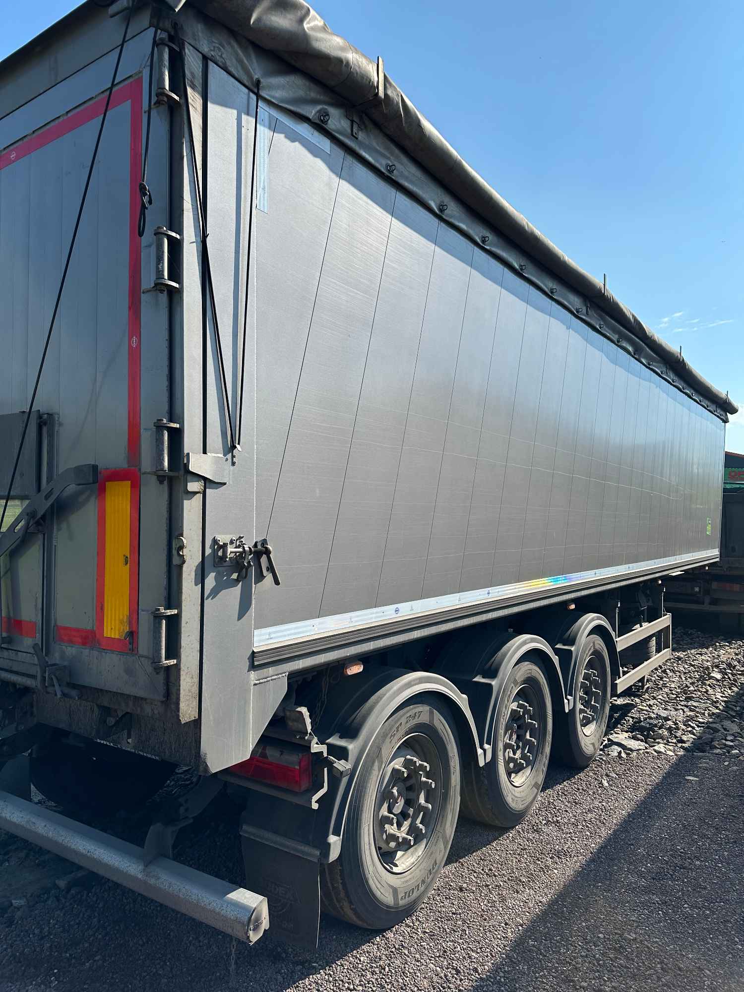 Wynajem naczep wywrotek Bytom - zdjęcie 2