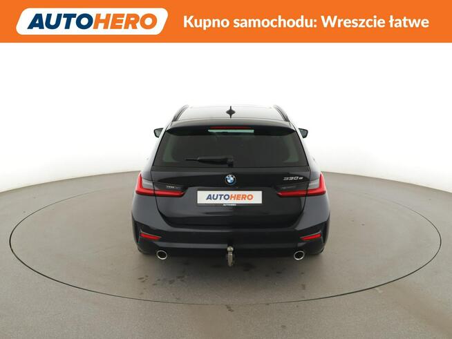 PHEV 330e automat navi grzane fotele LiveCockpit HUD PDC-kamera LED Warszawa - zdjęcie 6