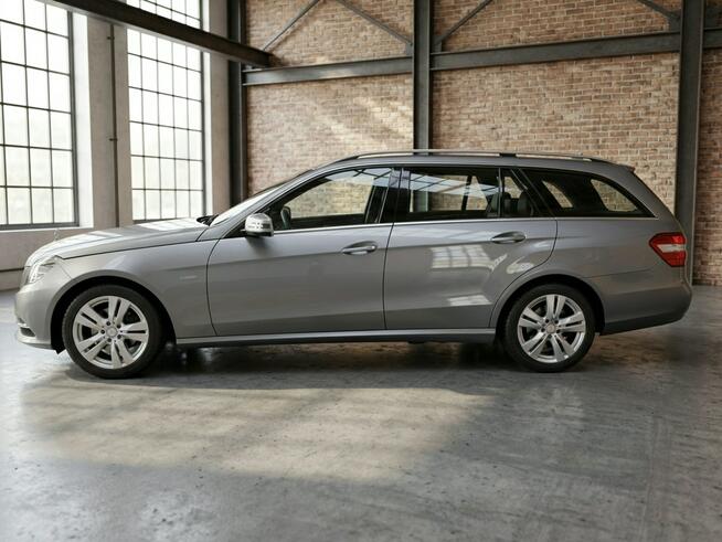 Mercedes E 220 LED Szyberdach Skóry stan bdb Kraków - zdjęcie 4