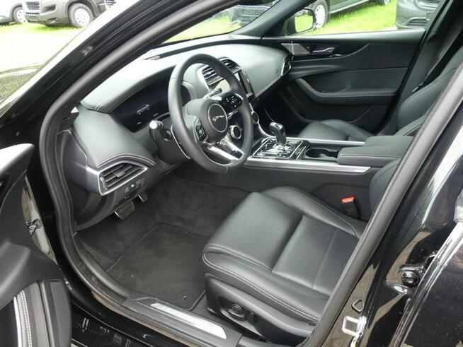 Jaguar XE P300 AWD 300R Sport MAXTON DESIGN Matrix-LED Head-up-Display Dąbrówka Wielka - zdjęcie 3