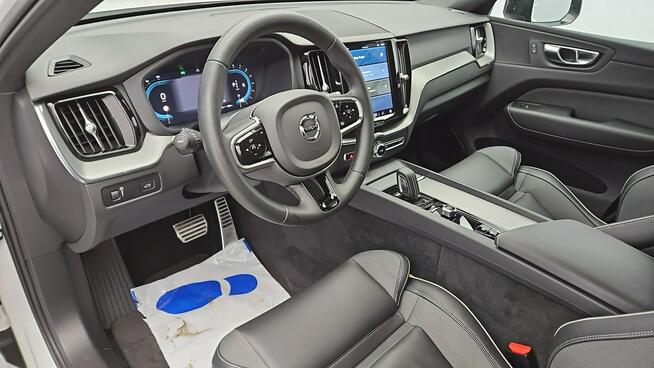 Volvo XC 60 B4 B Plus Dark aut ! Z Polskiego Salonu ! Faktura Vat ! Warszawa - zdjęcie 9