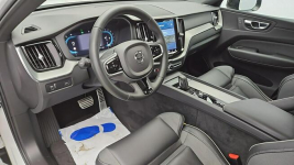 Volvo XC 60 B4 B Plus Dark aut ! Z Polskiego Salonu ! Faktura Vat ! Warszawa - zdjęcie 9