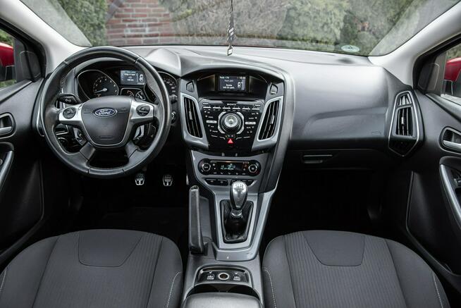 Ford Focus Titanium + ! 1.6i 150KM Manual ! Full Opcja ! Opłacony ! Zwoleń - zdjęcie 5