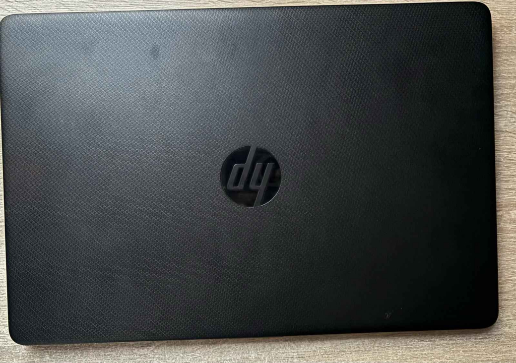 Sprzedam laptopa HP Model 15s-eq2008nw wraz z akcesoriami Śródmieście - zdjęcie 1