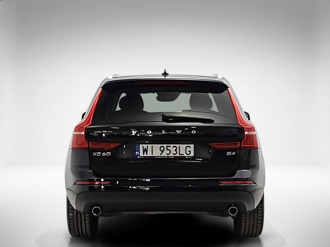 Volvo XC 60 B4 B Momentum Pro aut ! Z Polskiego Salonu ! Faktura VAT ! Warszawa - zdjęcie 4