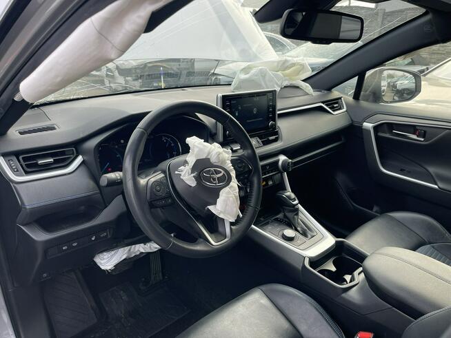 Toyota RAV-4 Selection 4x4 Hybryda Kamera Skóra Podgrzewanie Virtual Gliwice - zdjęcie 8