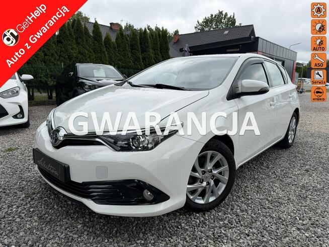 Toyota Auris 1.8 HSD 136KM  Serwisowany Kamera Ładny stan Otwock Mały - zdjęcie 1