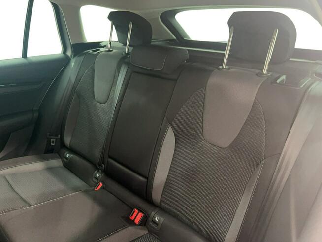 Skoda Octavia 2.0 TDI Ambition DSG Kombi Warszawa - zdjęcie 12