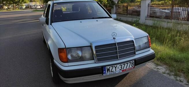 Mercedes W124 Zero korozji  !  300D KLIMA ! UNIKAT ! Stare Budy - zdjęcie 12