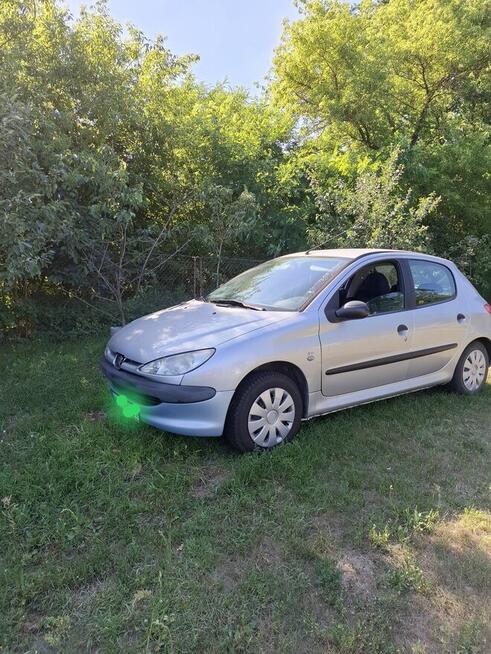 Peugeot 206 1.1 XR Presence Leoncin - zdjęcie 1