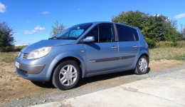 Renault Scenic II 2005r. 1.6 LPG