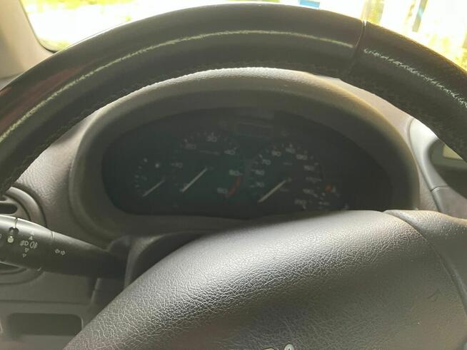 Syndyk sprzeda Peugeot 206XT 1.4 2004 benzyna Wałbrzych - zdjęcie 8