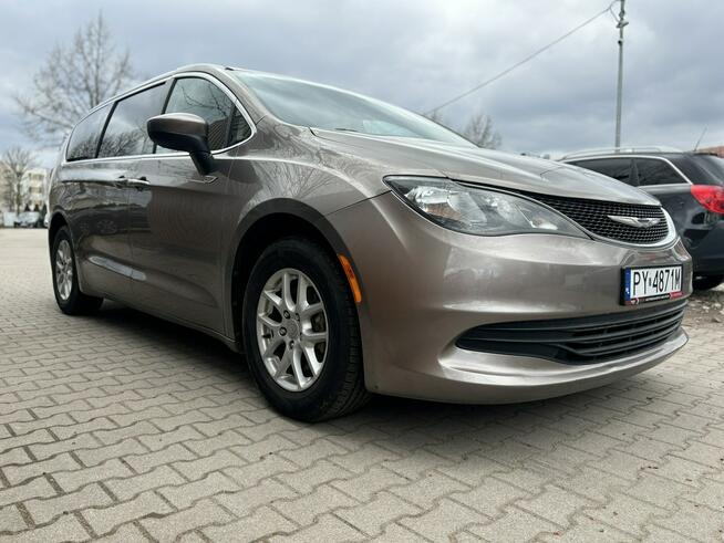 Chrysler Pacifica FV 23% / Zadbany Poznań - zdjęcie 4