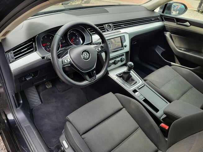 Volkswagen Passat ** Kamery 360 ** 2,0 TDI ** Nawigacja ** Jatutów - zdjęcie 11