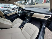 Toyota Corolla 1,6 benzyna 138 tys km Sedan Salon Polska Rumia - zdjęcie 7