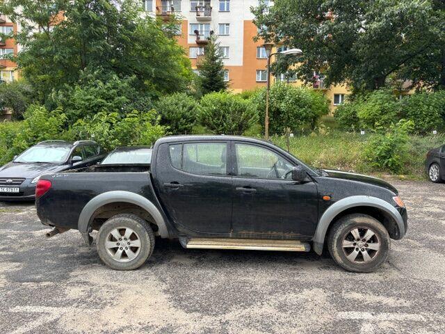 Mitsubishi L 200 2.5D Kielce - zdjęcie 5