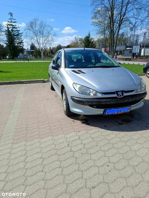 Peugeot 206 1.1 XR Presence Leoncin - zdjęcie 4