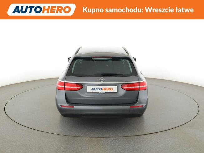 Mercedes E 200 led automat kamera navi grzane fotele pdc Warszawa - zdjęcie 6