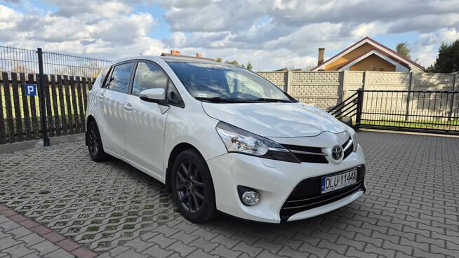 TOYOTA VERSO 1.6 D-4D*7 osób panorama webasto Ścinawa - zdjęcie 1