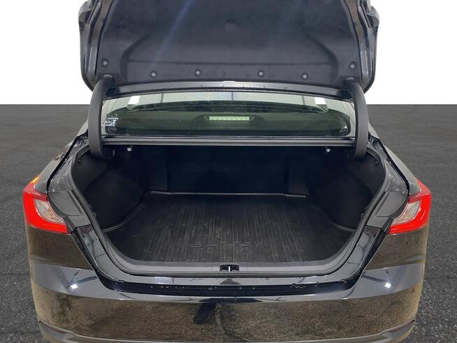 Toyota Camry 2.5 Hybrid Dynamic Force Comfort e-CVT Sedan Warszawa - zdjęcie 11