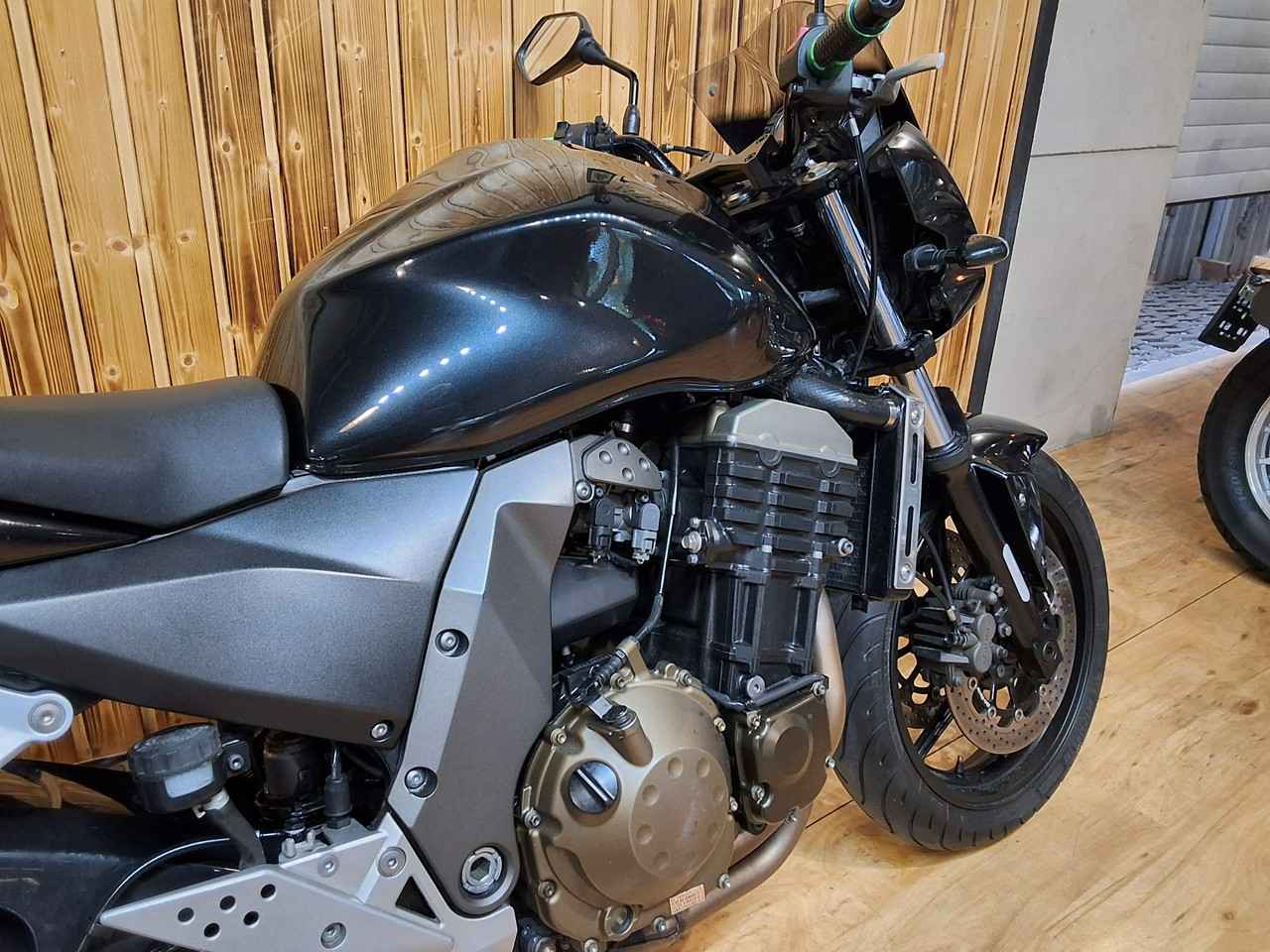 Kawasaki Z (Z750) 750cm³ naked bike Bicz - zdjęcie 5