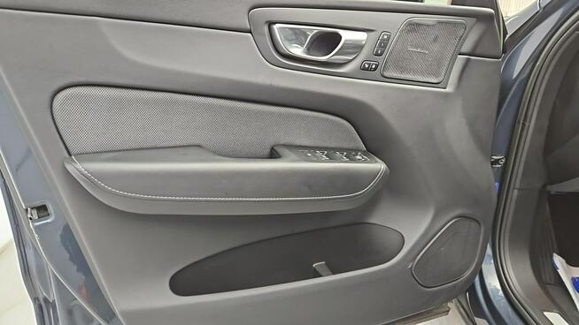 Volvo XC 60 AWD Plus Dark aut ! Z Polskiego Salonu ! Faktura VAT ! Warszawa - zdjęcie 10