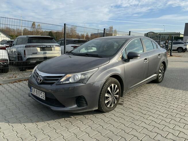 Toyota Avensis Active 1.8 147KM M6 2013/14 r., salon PL Myślenice - zdjęcie 3