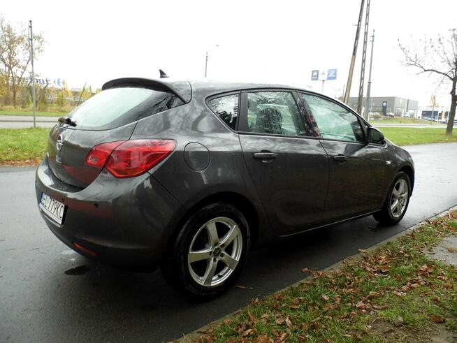 Opel Astra 1,6 klima Łódź - zdjęcie 2