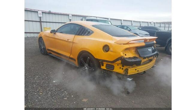 Ford Mustang / automat / niski przebieg / Tarnów - zdjęcie 7