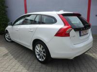Volvo V60 2,0D Xenon Navi Alu Klimatronik Opłacony D4 VIP Gwarancja Częstochowa - zdjęcie 6