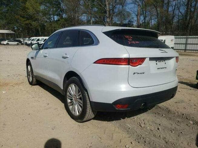Jaguar F-Pace 2020, 2.0L, 4x4, Portfolio, porysowany Warszawa - zdjęcie 4
