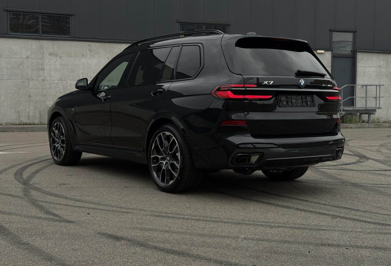 BMW X7 xDrive40d M Sport 2025 | 13 900 km | Idealny stan Praga-Południe - zdjęcie 7