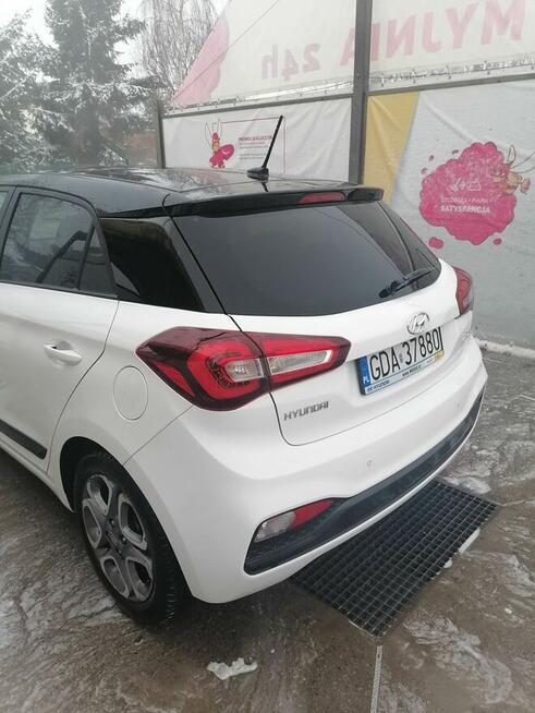 Hyundai i20 pakiet wyposażenia PREMIUM Skowarcz - zdjęcie 3